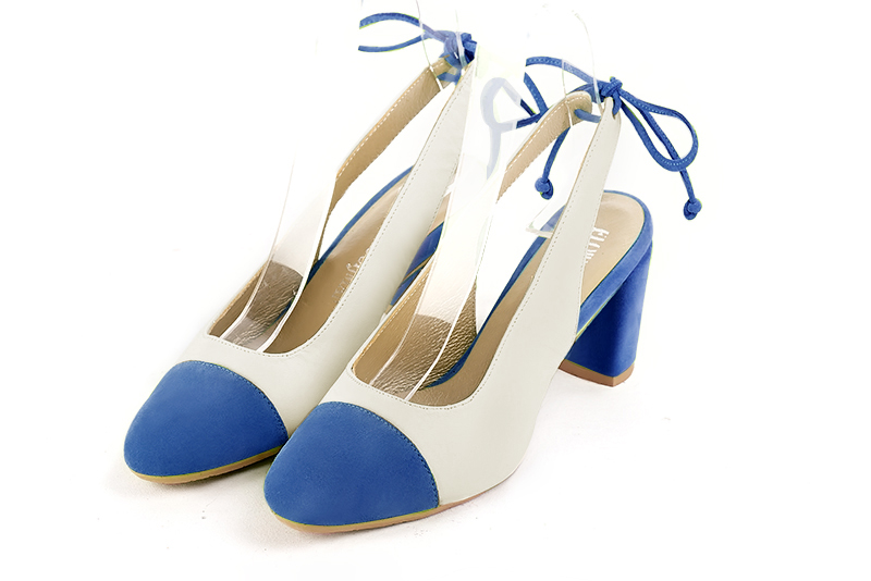 Electric blue and off white women's slingback shoes. Round toe. Medium block heels. Front view - Florence KOOIJMAN